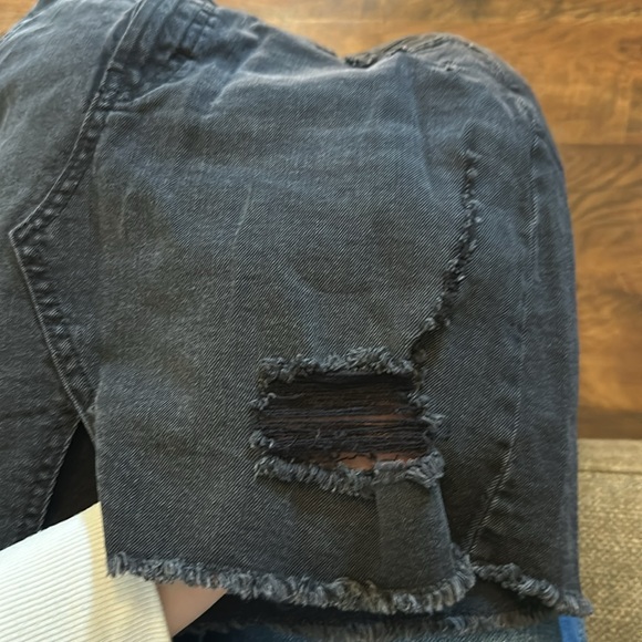 Black denim distressed shirt - Picture 3 of 6